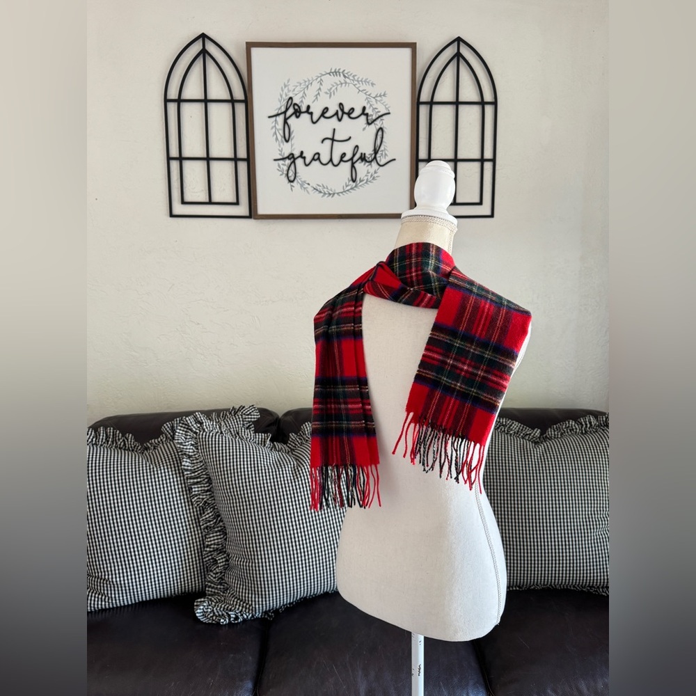 Johnstons 100% Cashmere Scarf Fringe Scotland Made Multicolor Plaid Soft Cozy - Picture 6 of 9